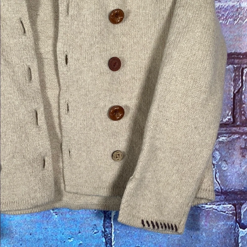 J.Jill Women's Cream Cardigan with Brown Buttons Size Medium - Picture 4 of 8